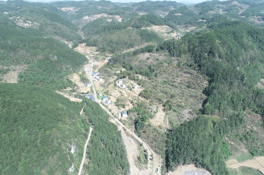 路愈寬，景愈明，可待漫慢行——朝天區(qū)曾家鎮(zhèn)（曾家場(chǎng)鎮(zhèn)至榮樂養(yǎng)生谷）段道路改建工程建設(shè)側(cè)記