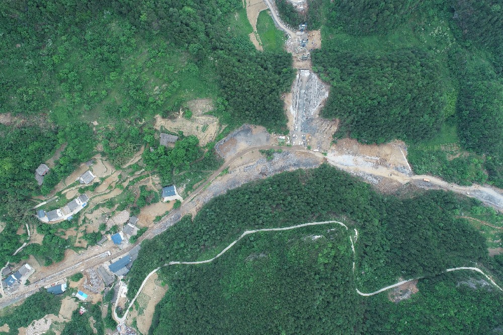 曾榮路改建工程全面提速，跑出建設(shè)“加速度”